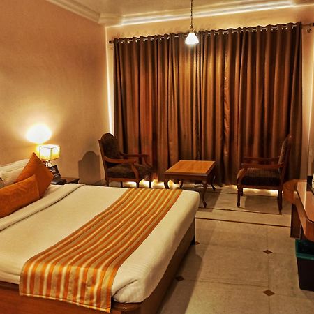 Kailash Parbat Hotel Lonavala Exterior foto
