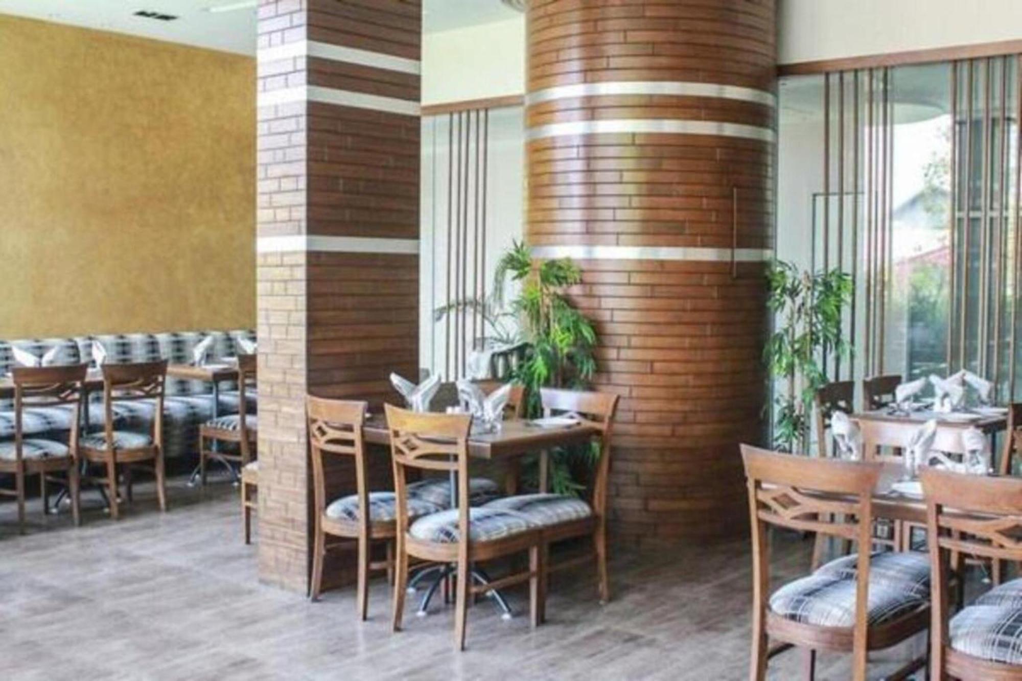 Kailash Parbat Hotel Lonavala Exterior foto